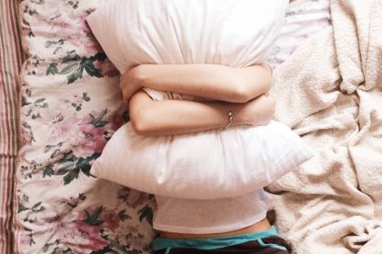 Σύνδρομο χρόνιας κόπωσης τεστ Γυναίκα δεν μπορεί να σηκωθεί από το κρεβάτι