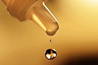 μάτια κόκκινα και ερεθισμένα αντιμετώπιση