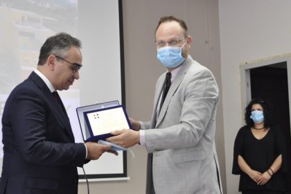 Κοντοζαμάνη