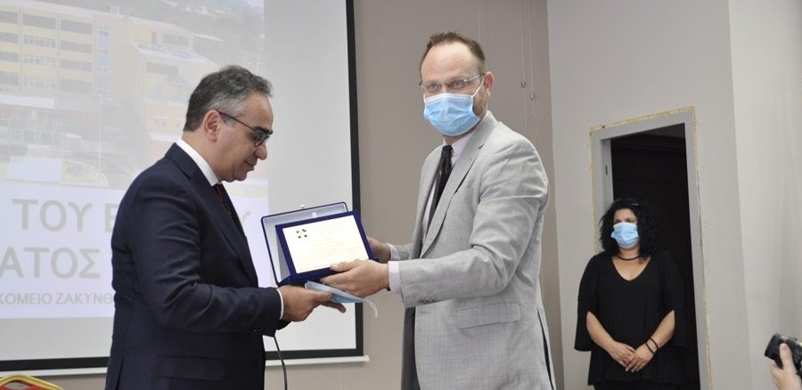 Κοντοζαμάνη