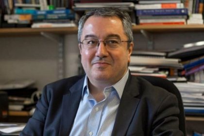 Μόσιαλος: Η αλήθεια για τη νέα γρίπη των χοίρων στην Κίνα