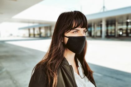 Ενδεχόμενο υποχρεωτικής χρήσης μάσκας σε δημόσιους χώρους