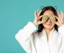 μάσκες προσώπου με φρούτα το καλοκαίρι