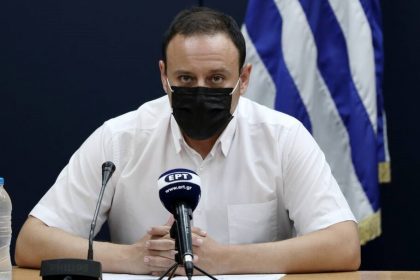 Μαγιορκίνης: Σχετική επιβράδυνση της πανδημίας – Δεν εφησυχάζουμε