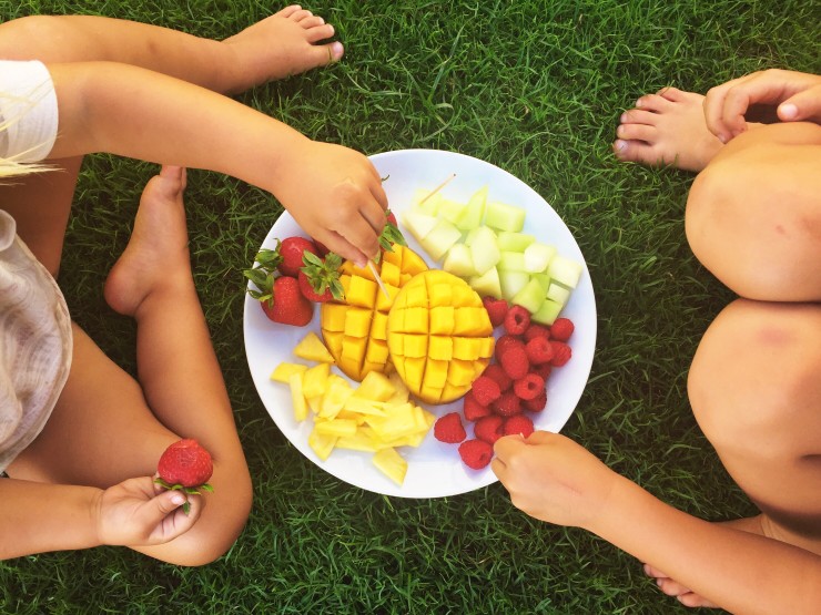 καλοκαιρινά φρουτα για παιδια