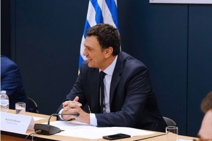 Β.Κικίλιας: «Η συζήτηση για το εμβόλιο δεν προκαλεί χαλάρωση- Τηρούμε τα μέτρα»
