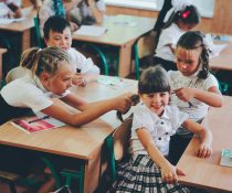 sxoleio taxi mathites