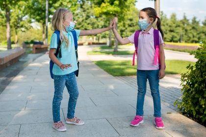 Απαραίτητη η εκπαίδευση των παιδιών για τη σωστή χρήση μάσκας