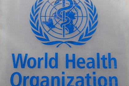 ΠΟΥ: Η οικονομία θα ανακάμψει αν το εμβόλιo θεωρηθεί δημόσιο αγαθό