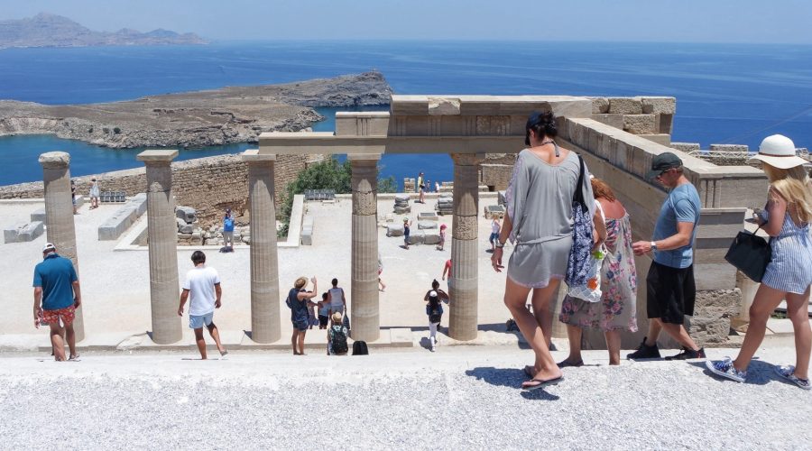 έχει