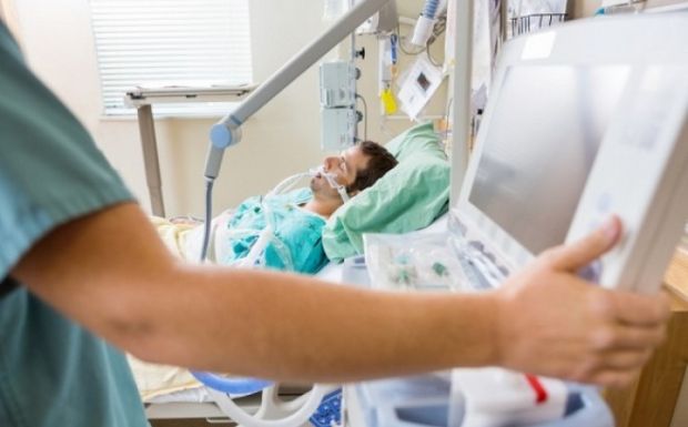 νοσηλευτές