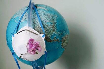 koronoios se pagkosmio epipedo