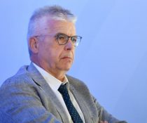 Γώγος σενάρια εξέλιξης πανδημίας