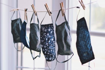 Καναδή ιατρός: «Φορέστε μάσκα κατα τη διάρκεια της σεξουαλικής πράξης»