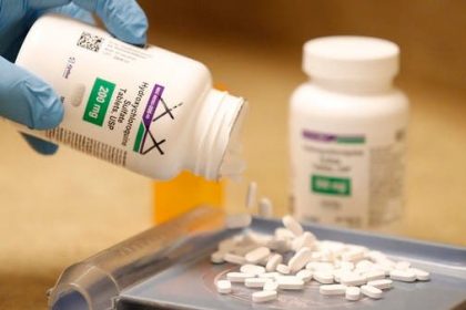 Lopinavir kata tou covid