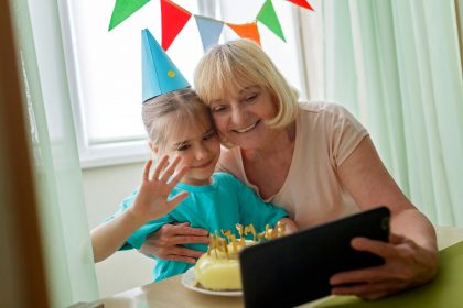 Αυστραλία χαρούμενο παιδί με γιαγιά