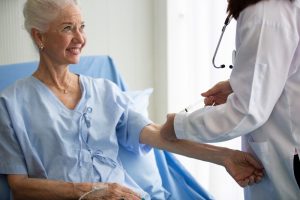 ilikiomeni gynaika sto nosokomeio