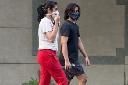 maskes se eksoterikous chorous