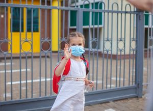 paidi sxoleio me maska