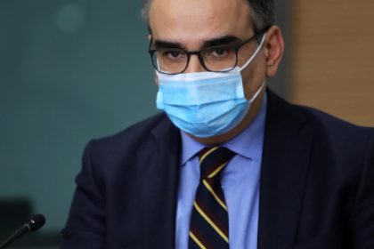 self test Βασίλης Κοντοζαμάνης