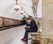 covid19 gineka me maska metro