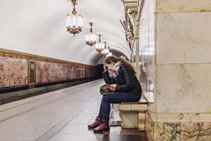 covid19 gineka me maska metro