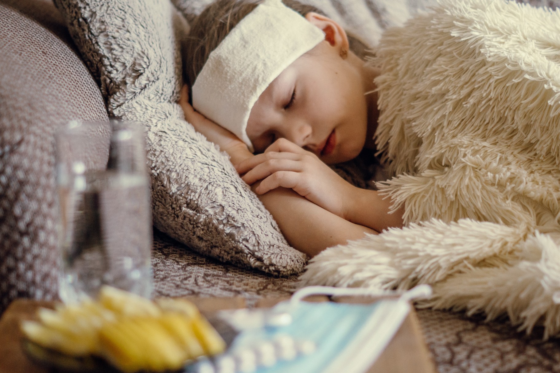 Παιδί με συμπτώματα κορονοϊού 