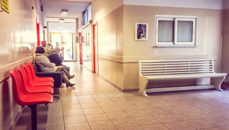 ένα στα τέσσερα νοσοκομεία χωρίς νερό νοσοκομείο με ασθενείς σε αναμονή
