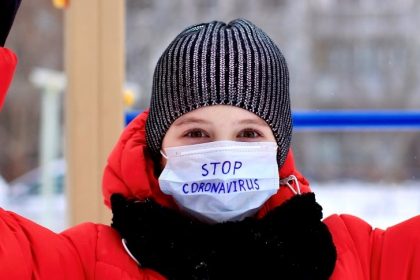 Το ΑΠΘ ανακάλυψε μικροβιοκτόνο μάσκα