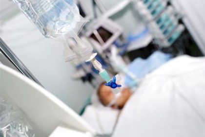 Διεθνής έρευνα: Συχνότερη η πιθανότητα κώματος σε ασθενείς με Covid-19