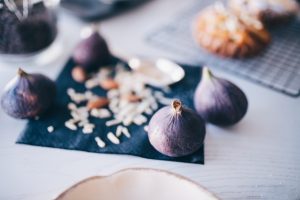 σύκα σε τραπέζι