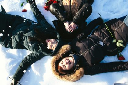 Έρευνα: Η ευτυχία έρχεται “δωρεάν”