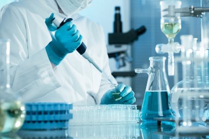 Covid-19: Η φυσική ανοσία έπειτα από λοίμωξη διαρκεί τουλάχιστον έξι μήνες