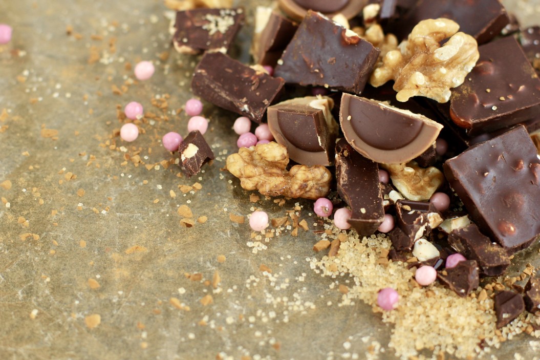 Ψυχοθεραπευτική πλευρά της ζαχαροπλαστικής - κομμάτια σοκολάτας
