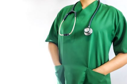 γιατρός δημόσιων νοσοκομείων