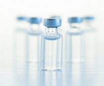 φιαλίδιο εμβολίου Covid19 και οδηγίες CDC πρόστιμο