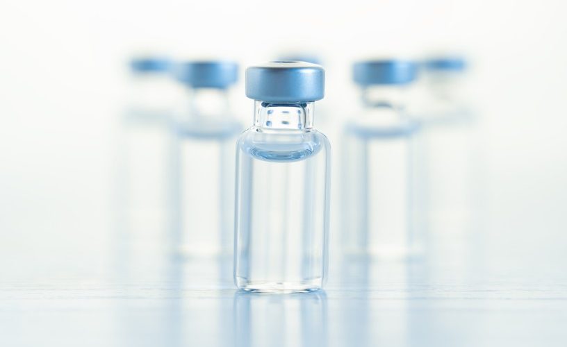 φιαλίδιο εμβολίου Covid19 και οδηγίες CDC πρόστιμο