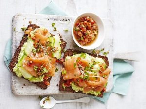 Σολωμός με αβοκάντο