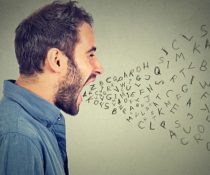 Τικ σε ενήλικες άντρας με σύνδρομο