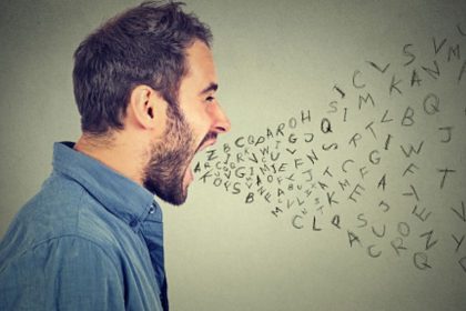 Τικ σε ενήλικες άντρας με σύνδρομο