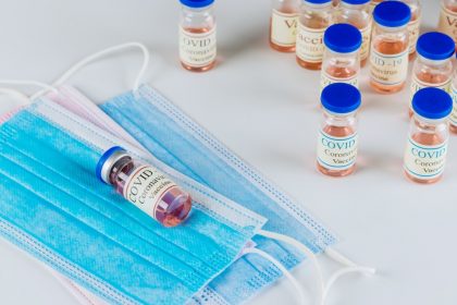 Στις 2 Απριλίου ανοίγει η πλατφόρμα εμβολιασμού για τις ηλικίες 65-69