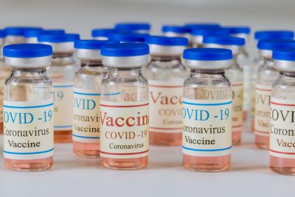 astrazeneca εμβόλιο μπουκαλάκια εμβολίου