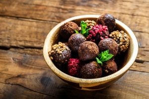 μαύρη σοκολάτα και αμύγδαλα πλούσια σε τρυπτοφάνη