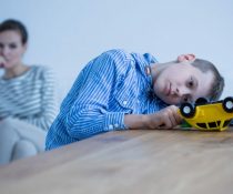 Αυτισμός και ύπνος: Οι δυσκολίες των γονιών