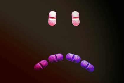 Φαινόμενο Nocebo χάπια με στεναχωρημένη φάτσα