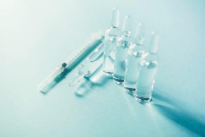 Τρίτη δόση εμβολίου – Τα επίπεδα αντισωμάτων ήταν 50 φορές μεγαλύτερα