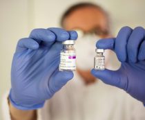Biontech τρίτο εμβόλιο για παραλλαγμένα στελέχη