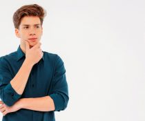 καρκίνος στους όρχεις νεαρός άνδρας σκέφτεται
