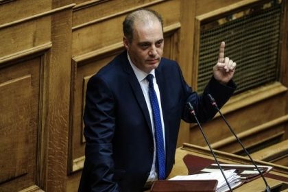 βελόπουλος κριτική κατά των εμβολιασμών