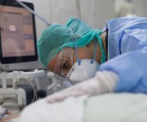 Στη ΜΕΘ ο Βασίλης Λεβέντης